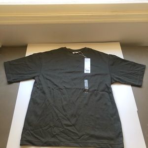 Uniqlo short sleeve t-shirt gray